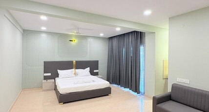 Hotel Wellsuites Electronic City Room Type - Deluxe Room With Balcony