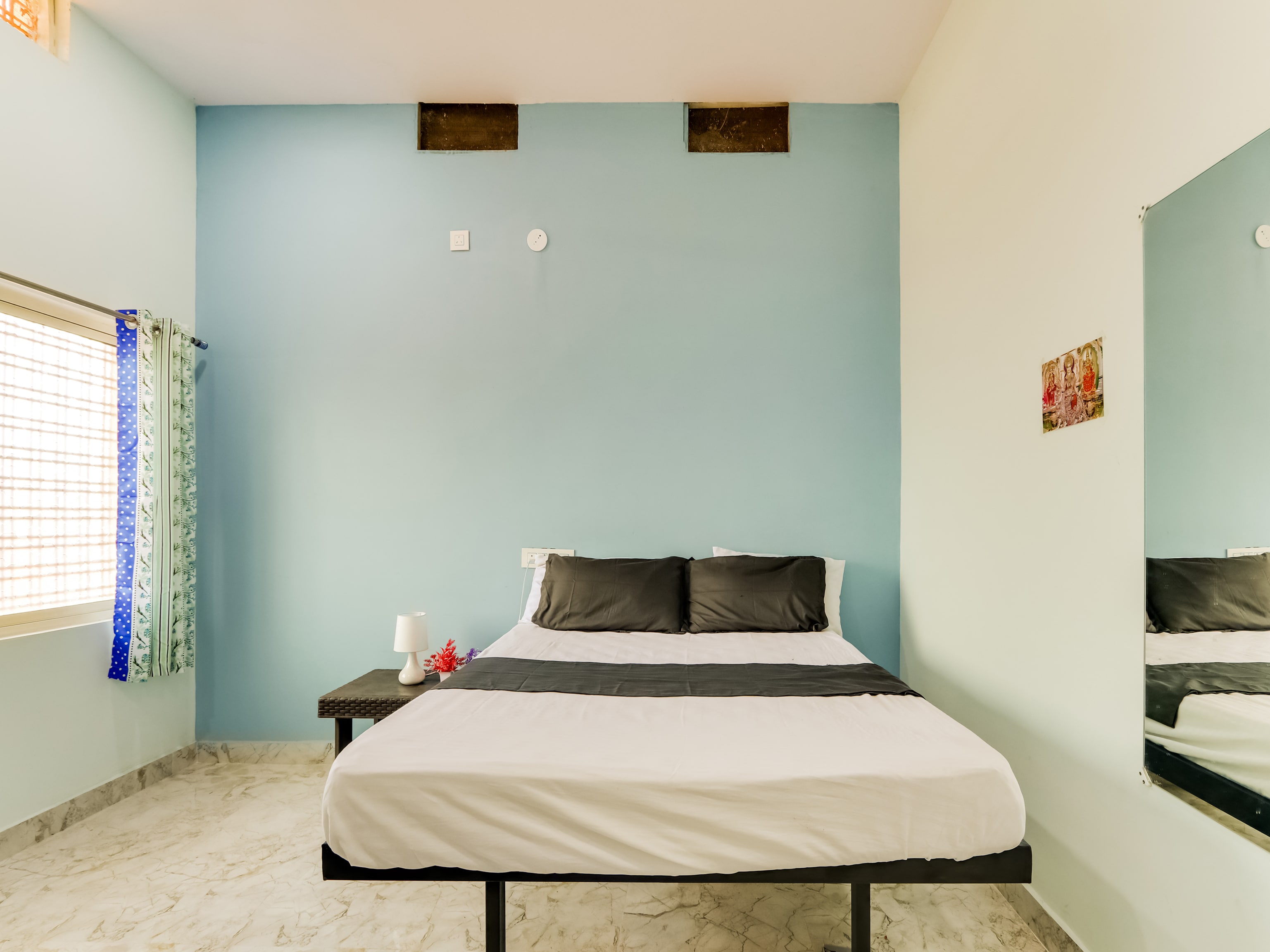 Hotel O SG TRINETRA RESIDENCY - Tap to explore photos