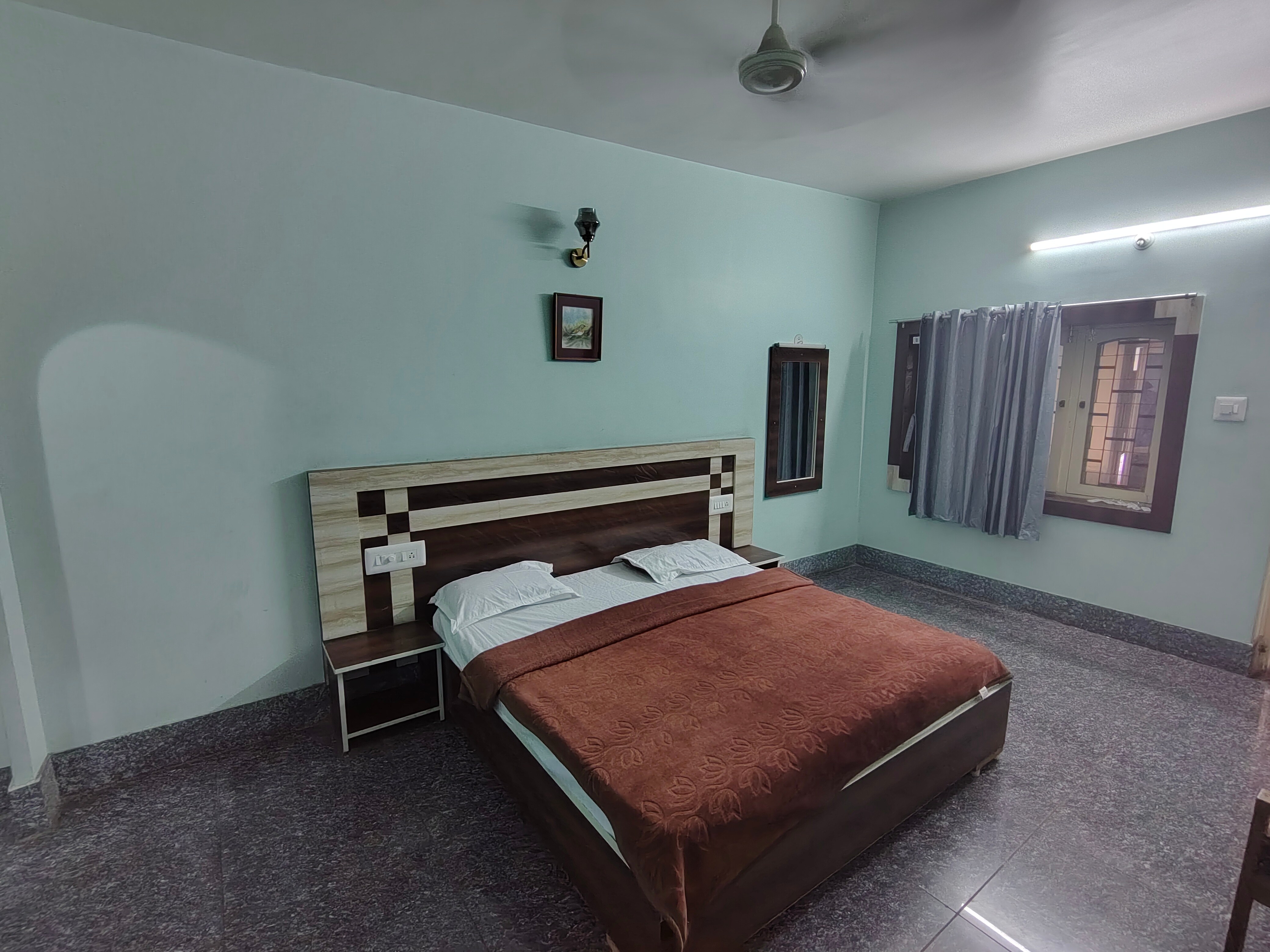 Hotel Swapna - Tap to explore photos