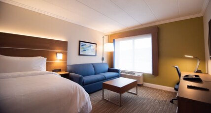 Holiday Inn Express & Suites WILLIAMSPORT Room Type - 1 King Bed Standard Sofa Bed