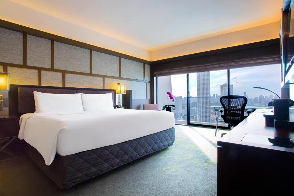 Pan Pacific Singapore - Tap to explore photos