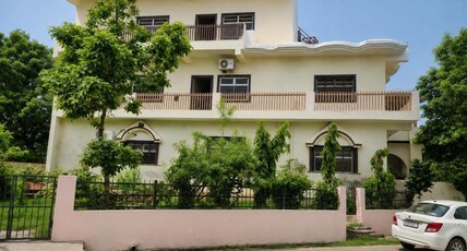 Kridha Home stay.. Room Type - Super deluxe