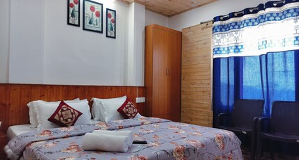 Snow Mount View Room Type - Deluxe Triple Bed With Privacy