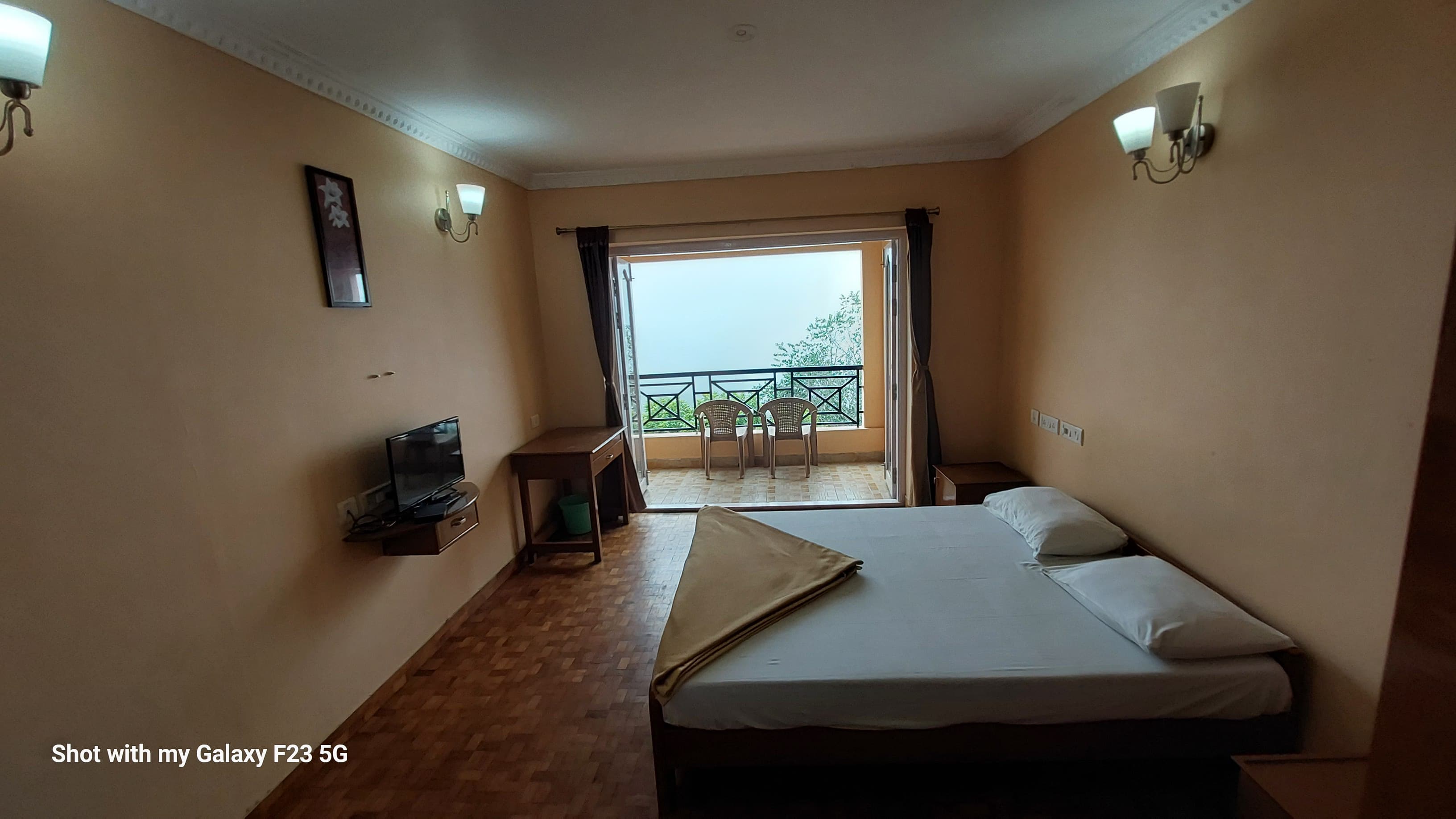 NSN GRANDE HOME STAY - Tap to explore photos