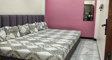 Hotel shrimant dagadusheth Ganpati kripa Room Type - 6 Bedded Room