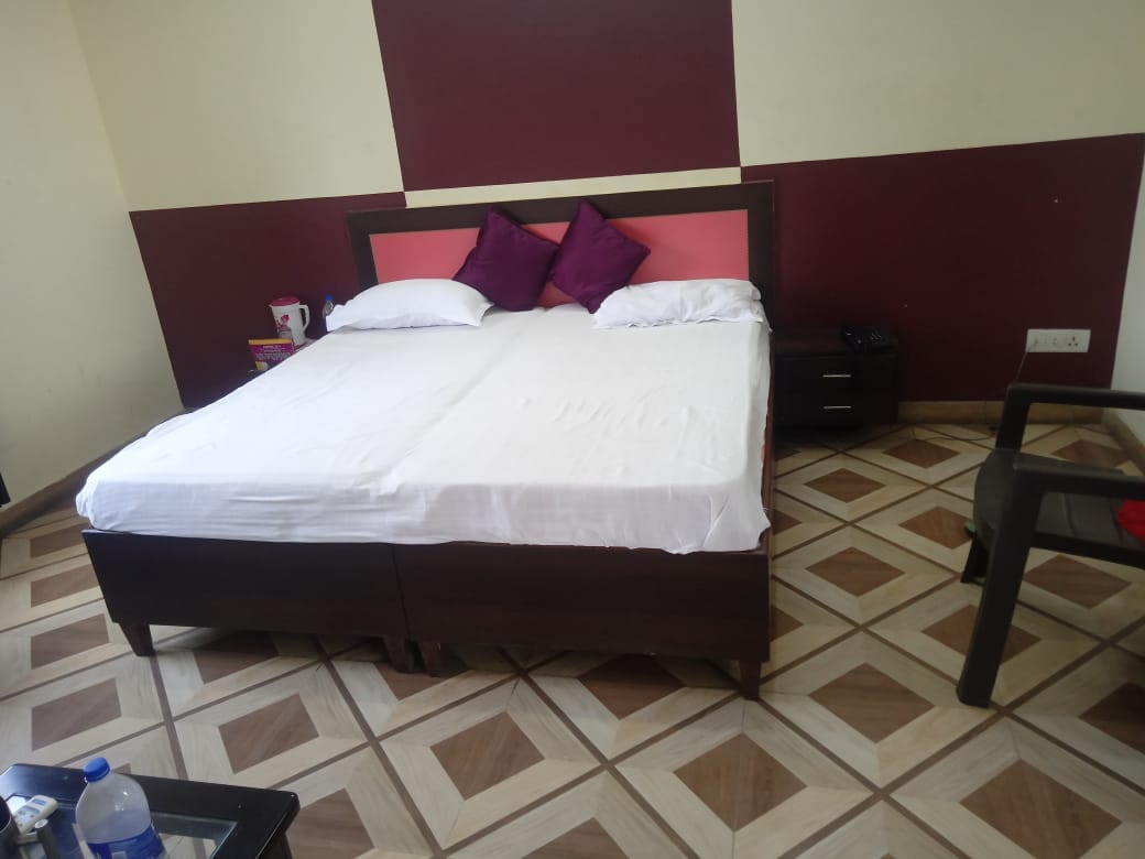Hotel Siddharth By WB Hotels - Tap to explore photos