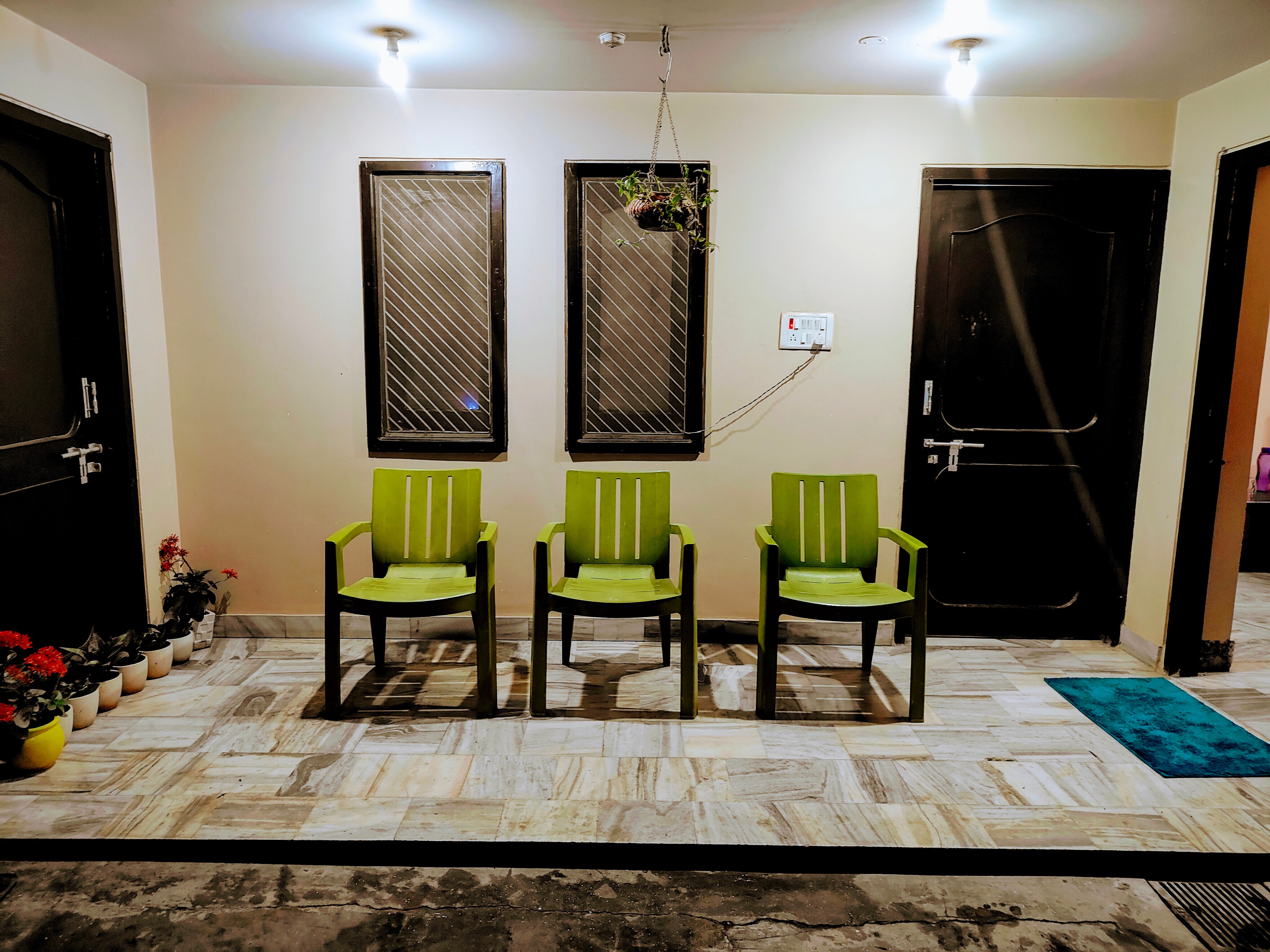 Shantiniketan 4 BHK Comfortable Stay Ayodhya - Tap to explore photos