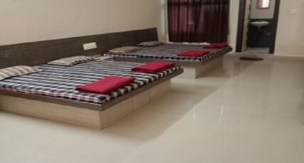 Hotel Golden Drive Room Type - Standard 4 Bed NonAC