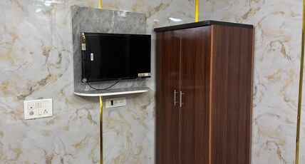 Hotel Max Apple Inn Room Type - Deluxe Double Room