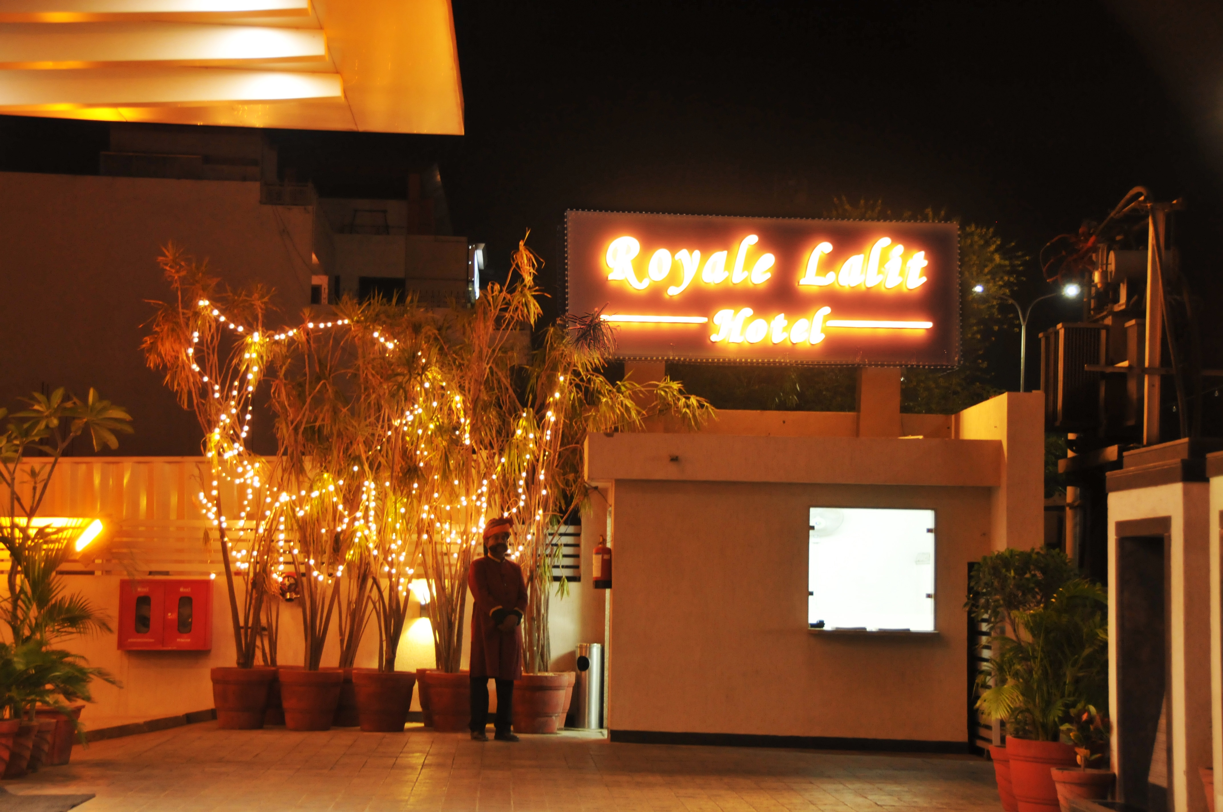Royale Lalit Hotel - Tap to explore photos