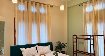A1 Stays Room Type - Bedroom 2 Green