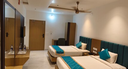 HOTEL BLOOM Room Type - CLUB TWIN ROOM HOTEL BLOOM Room Type - CLUB TWIN ROOM
