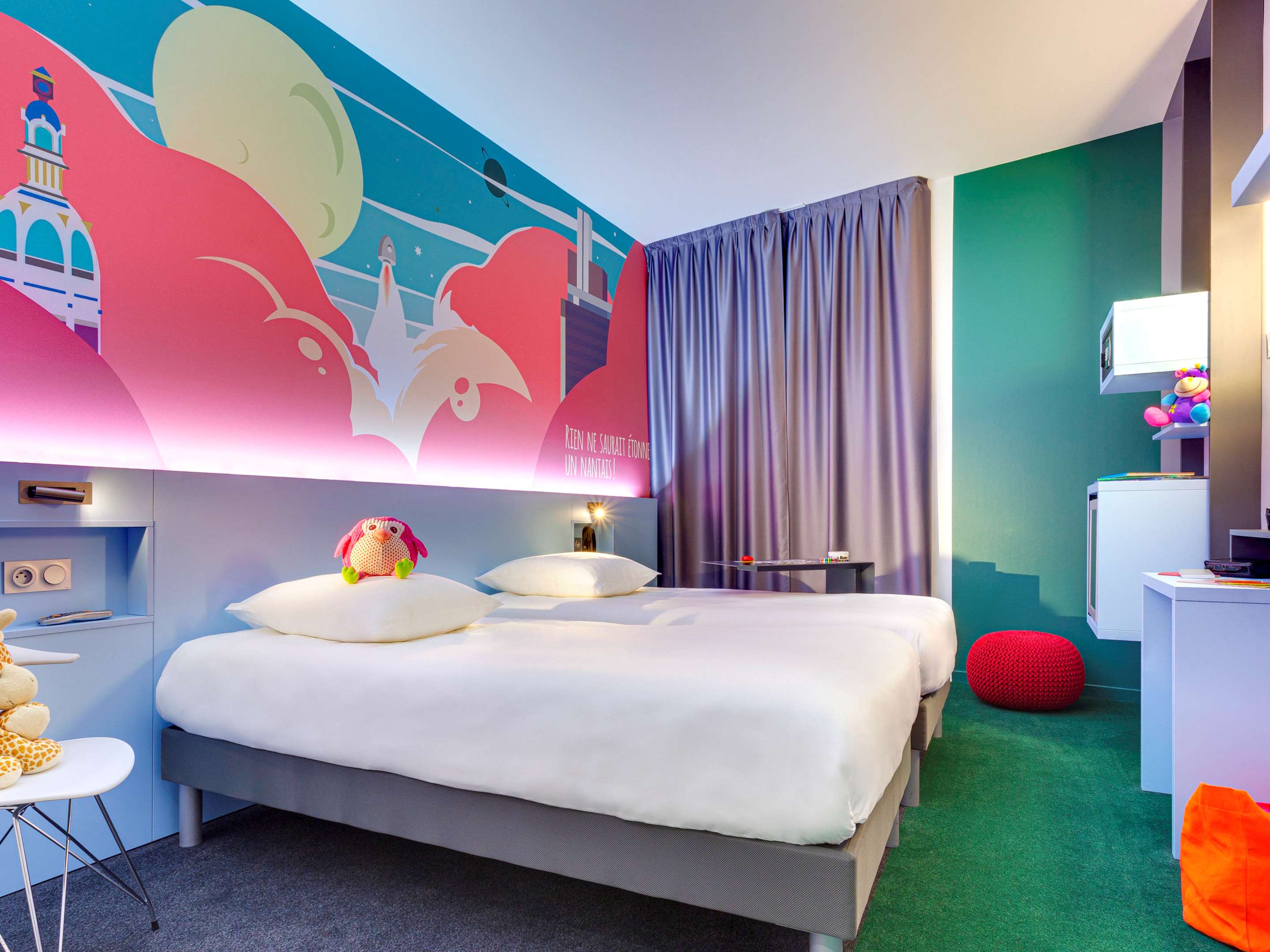 IBIS STYLES NANTES CENTRE GARE - Tap to explore photos