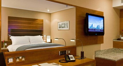 Sofitel London Heathrow Hotel Room Type - superior king room