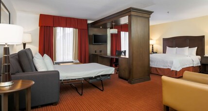 Hampton Inn by Hilton Champaign/Urbana Room Type - 1 KING SUITE W WHIRLPOOL