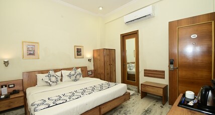 Hotel Yulia Room Type - Signature Room With Free Wi-Fi