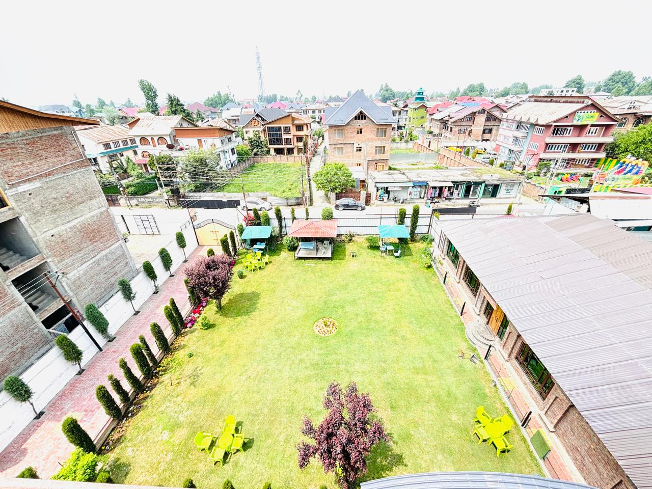 Triden Kashmir Resort - Tap to explore photos
