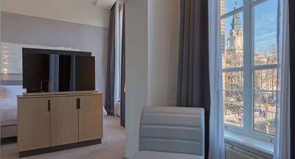 Radisson Blu Hotel, Amsterdam Room Type - Premium Room - Canal View Radisson Blu Hotel, Amsterdam Room Type - Premium Room - Canal View