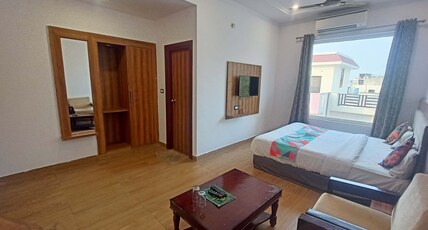 Hotel Global Inn Gold Room Type - Deluxe Room |Lift | Food | Secure Parking Hotel Global Inn Gold Room Type - Deluxe Room |Lift | Food | Secure Parking