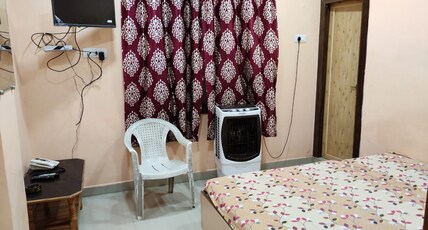 Hotel Thakur Ji Room Type - AC Single Room