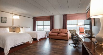 Hilton Garden Inn Owings Mills Room Type - 2DBL MOB HEA ACC STE W TUB