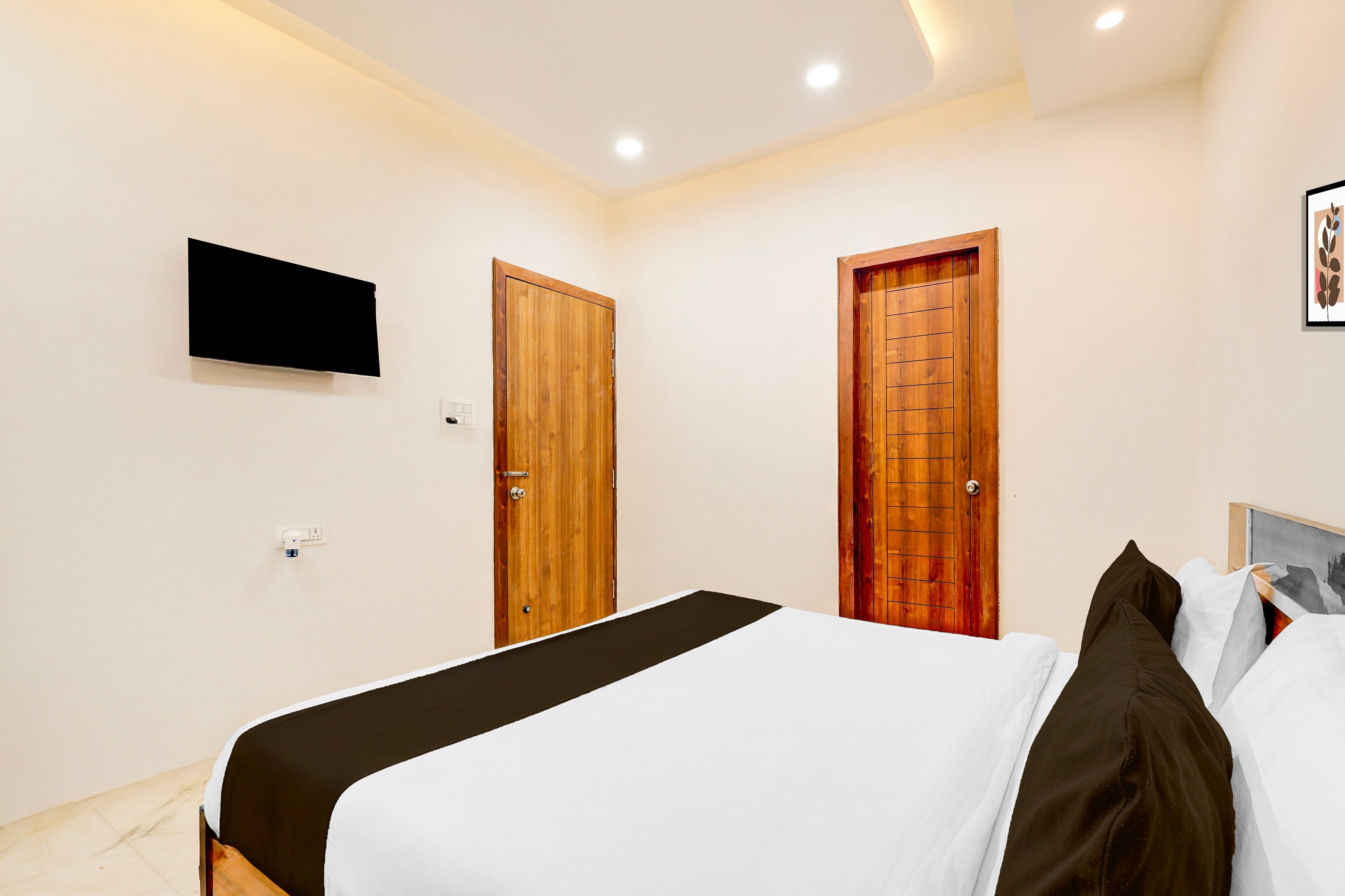 OYO 833848 A One Hotel - Tap to explore photos