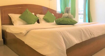 The Mango Tree | Rooms Dorms Room Type - King Room Double Room with Balcony