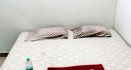 Chandra guest House Room Type - Bedroom 2