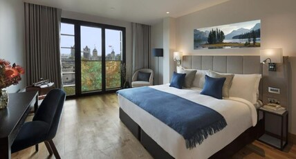 Tower Suites by Blue Orchid, Tower Bridge Room Type - Signature Family Suite with Tower Bridge View Tower Suites by Blue Orchid, Tower Bridge Room Type - Signature Family Suite with Tower Bridge View