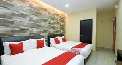 Hotel O Ys Inn Room Type - Suite Family