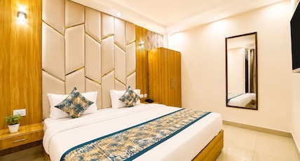 Hotel Smart Luxury Room Type - Queen Room City View Hotel Smart Luxury Room Type - Queen Room City View