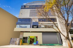 Super Townhouse Oak DLF Newtown Formerly South Square