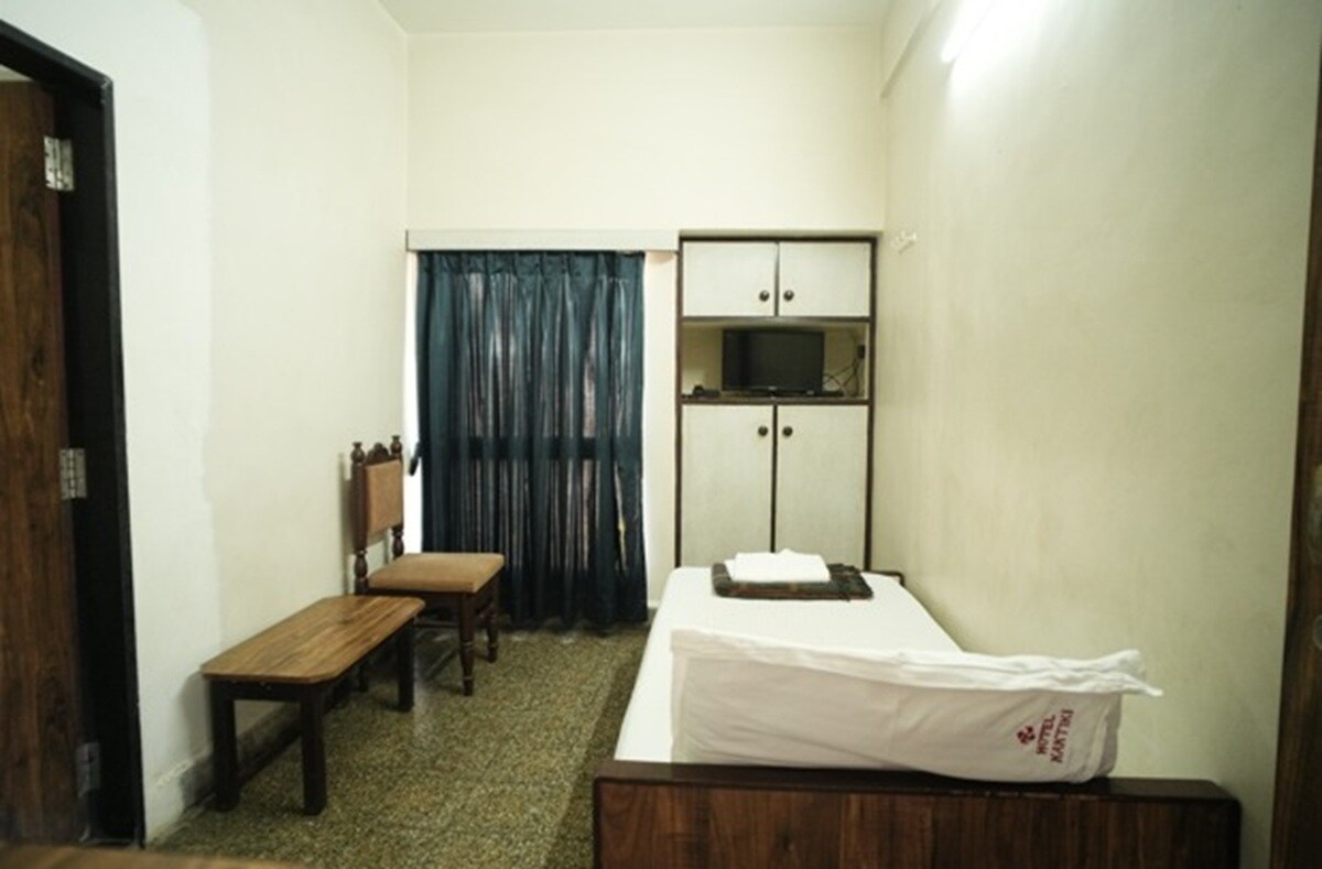 Hotel Kartiki - Tap to explore photos