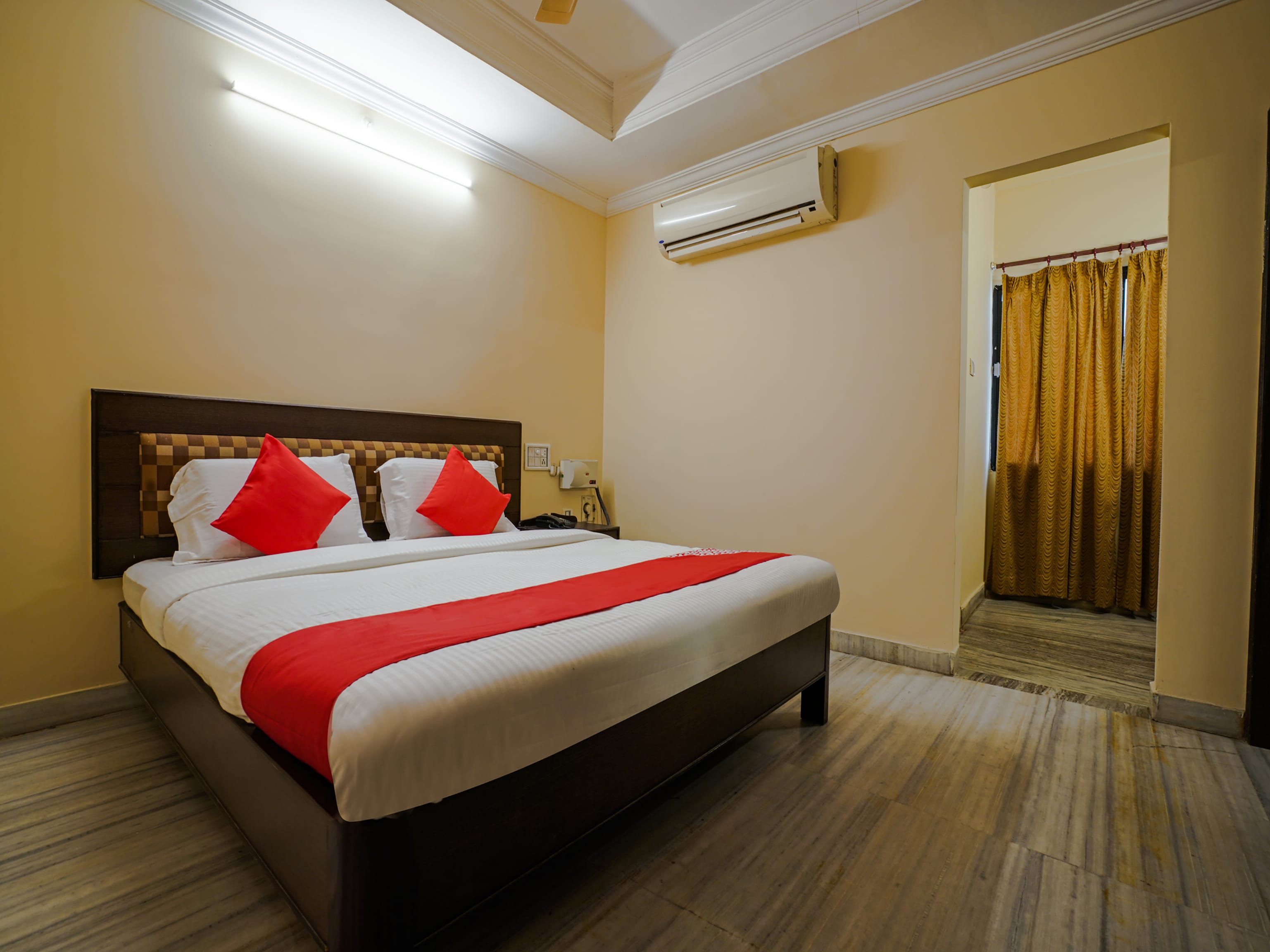 Hotel Samrat Presidency - Tap to explore photos