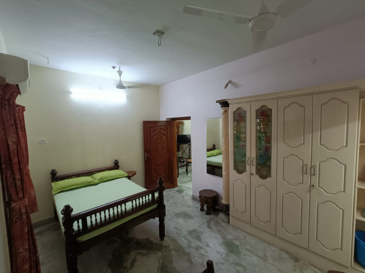 Thuyil Home Stay - Tap to explore photos