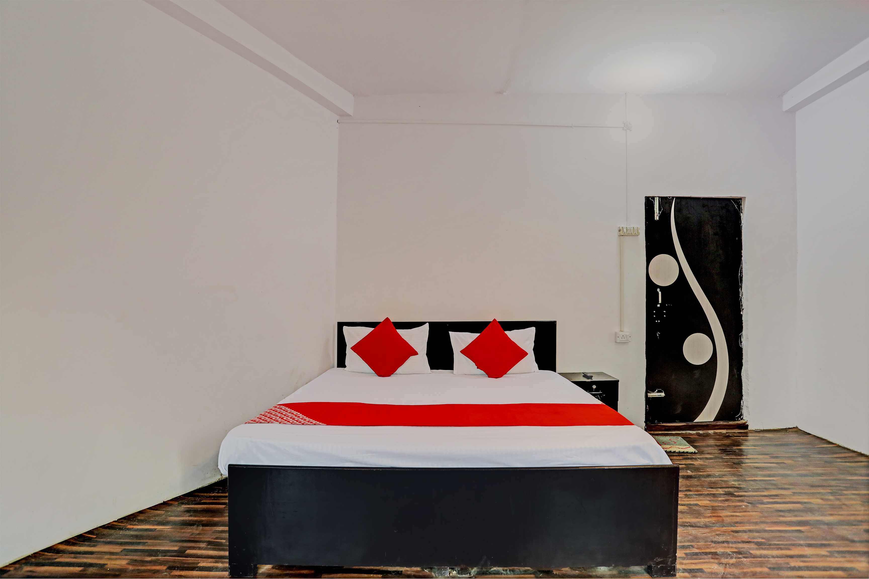Hotel O Samrat - Tap to explore photos
