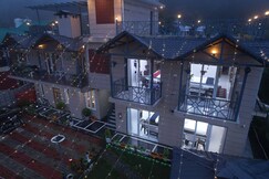 Jags N Kals Entire 2 Bhk Apartment Naukuchiatal