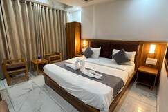 FALLS STREET by DC HILLS