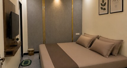 Tirupati Inn Guest House Room Type - Deluxe Four Bed Room