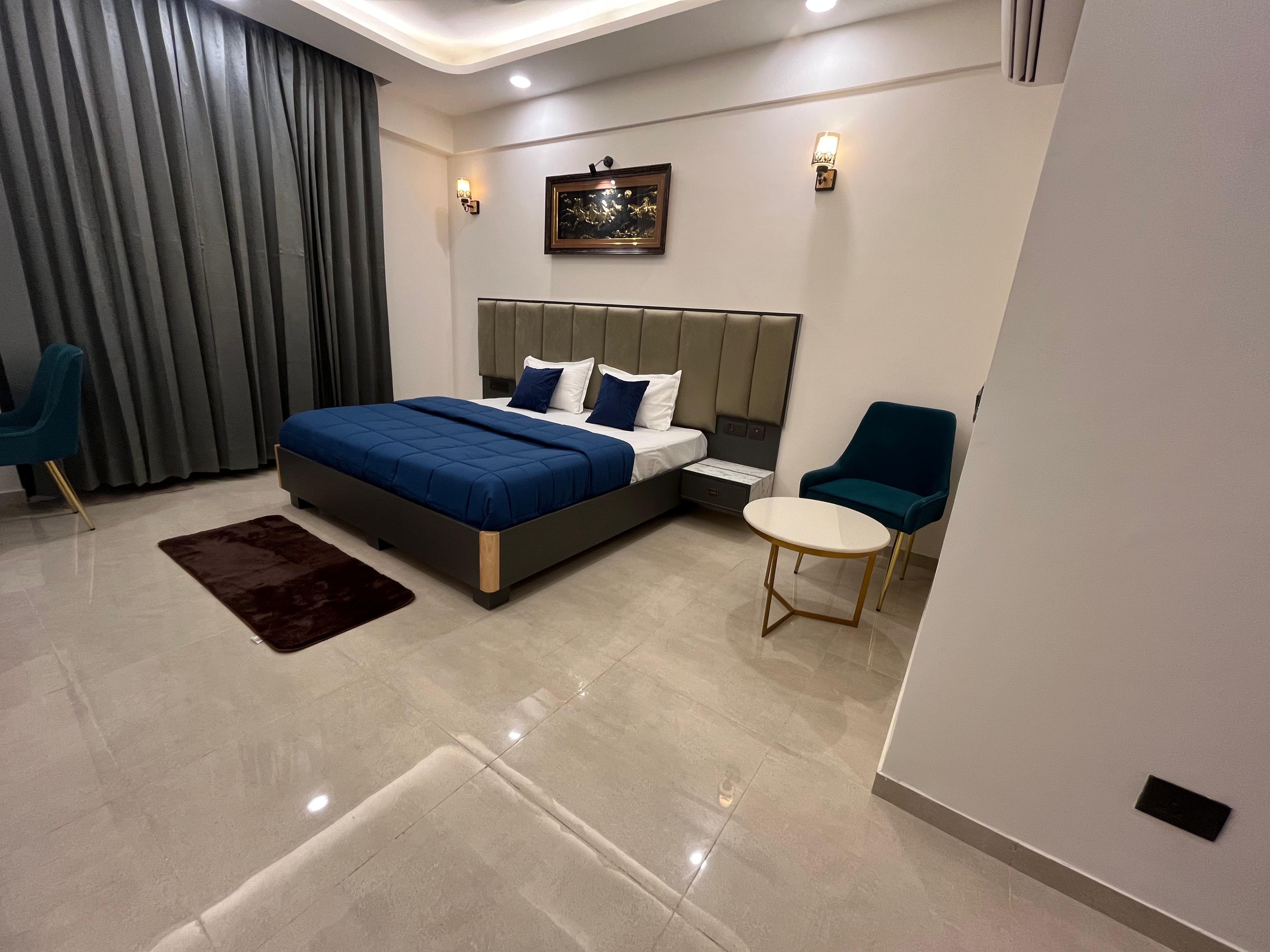 The Luxurious Stay | Omaxe Hazratganj - Tap to explore photos