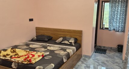 Hotel New Raavi Family Restaurant & Lodging Boarding Room Type - deluxe ac