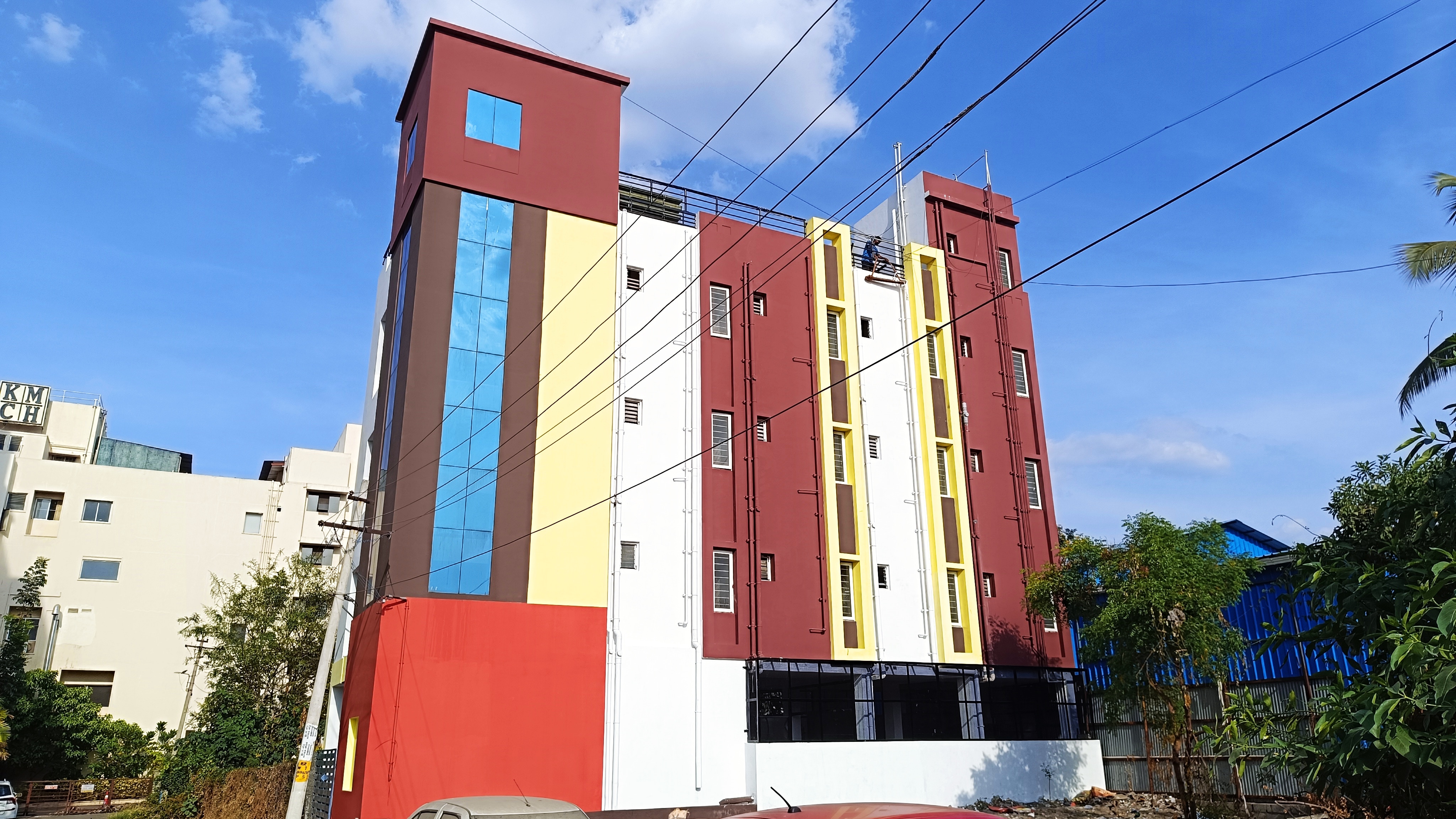 SRI GAYATHRI ROOMS - Tap to explore photos
