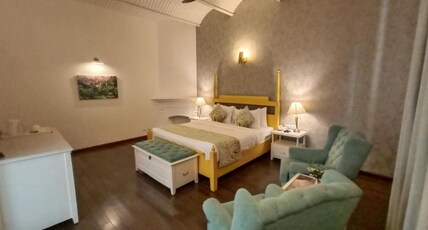 Pine Retreat Room Type - VALLEY VIEW ROOM