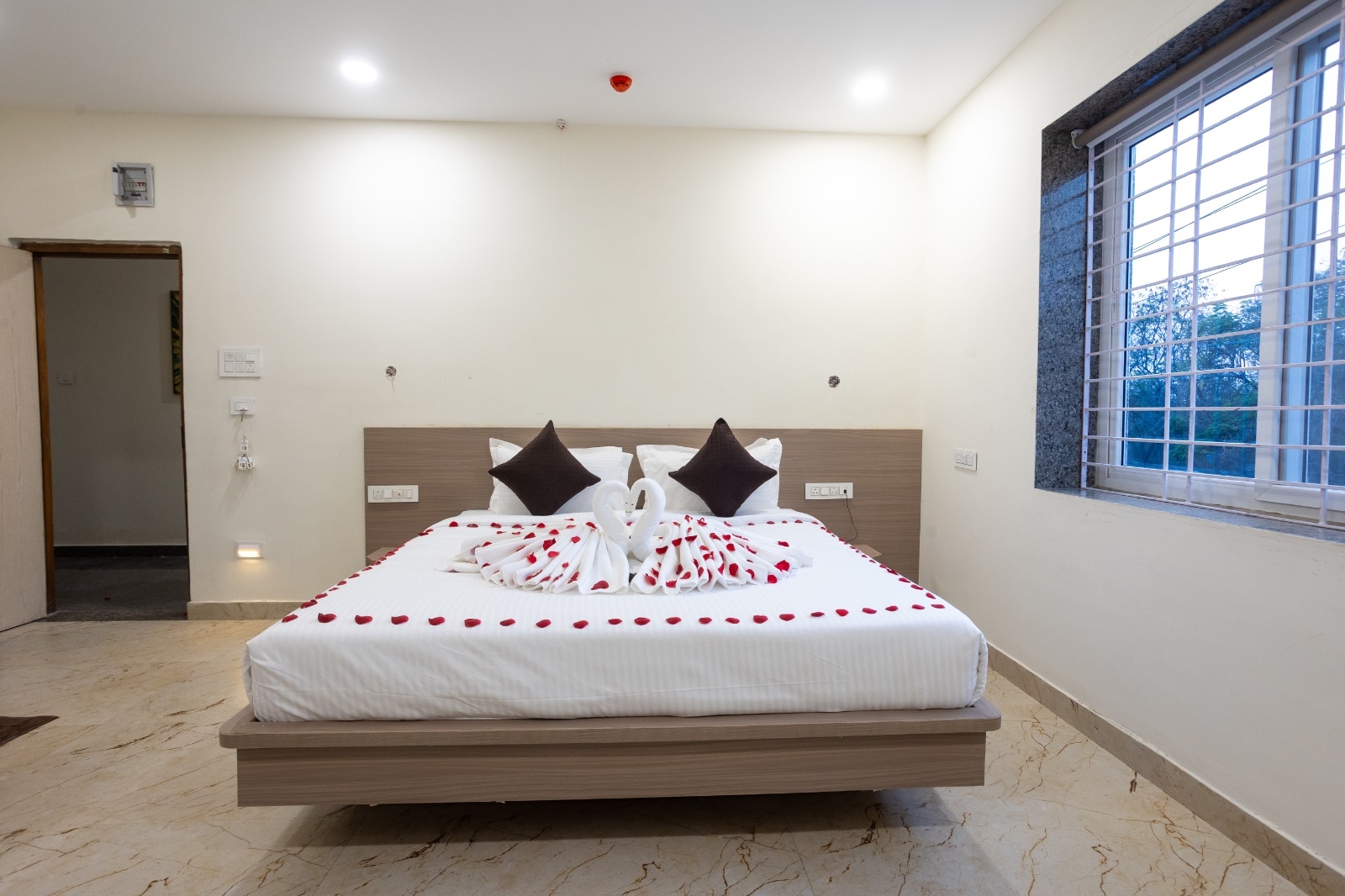 Hotel V GRAND - Tap to explore photos