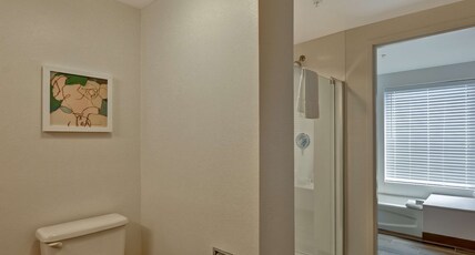 Hampton Inn by Hilton Palm Beach Gardens Room Type - 1 KING BED 2ROOM SUITE N S