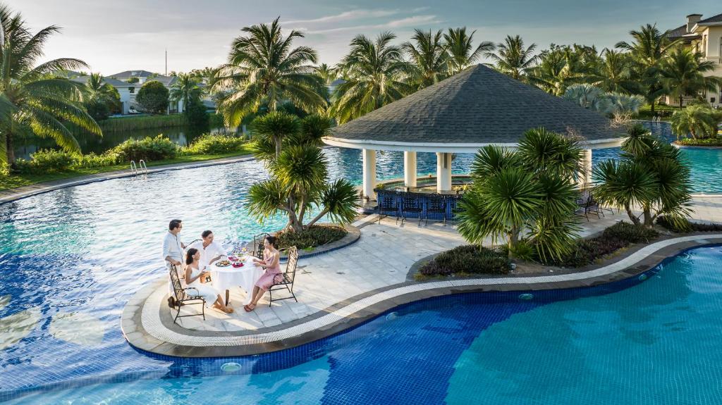 Vinpearl Wonderworld Phu Quoc - Tap to explore photos