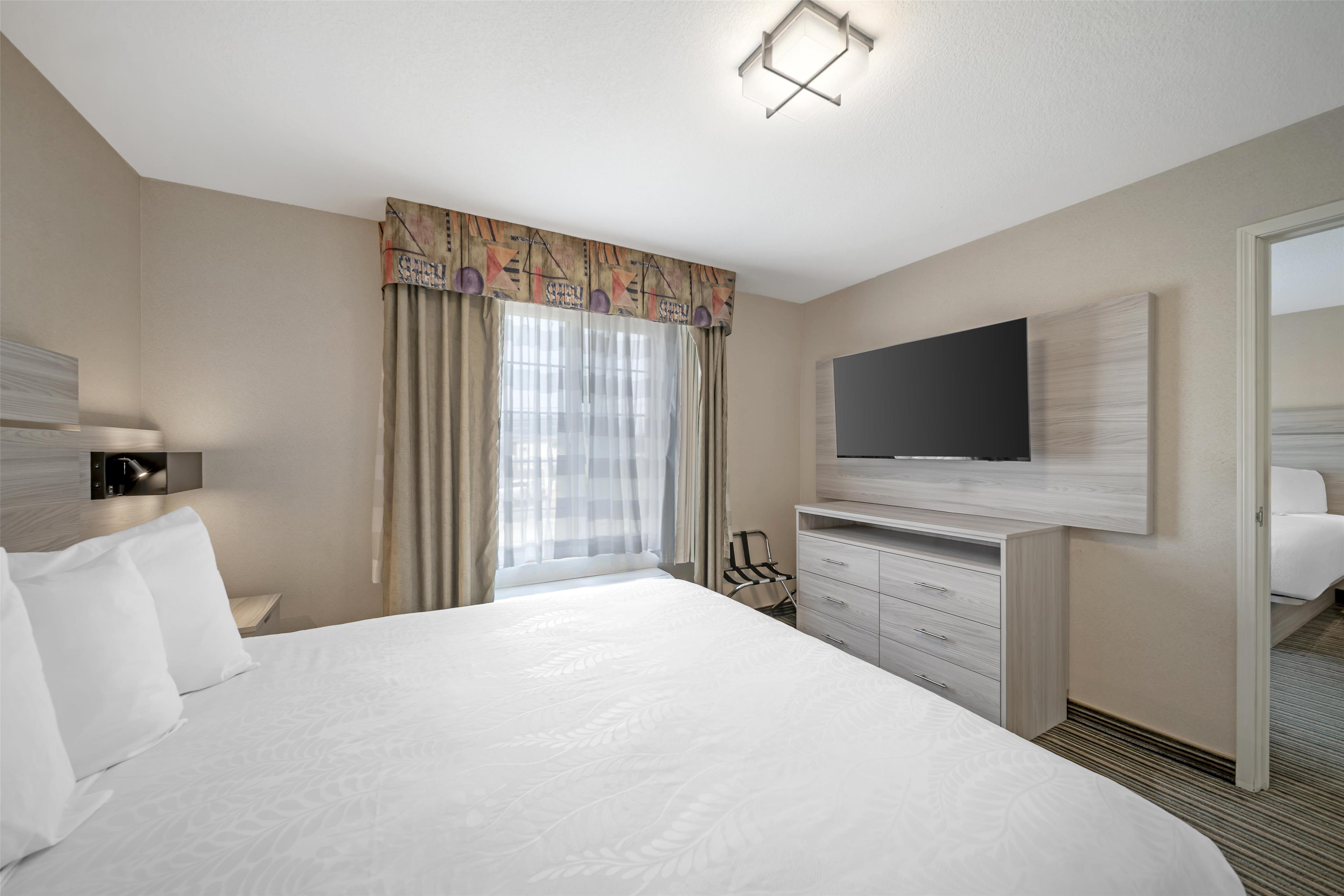 Best Western Plus Twin View Inn & Suites - Tap to explore photos