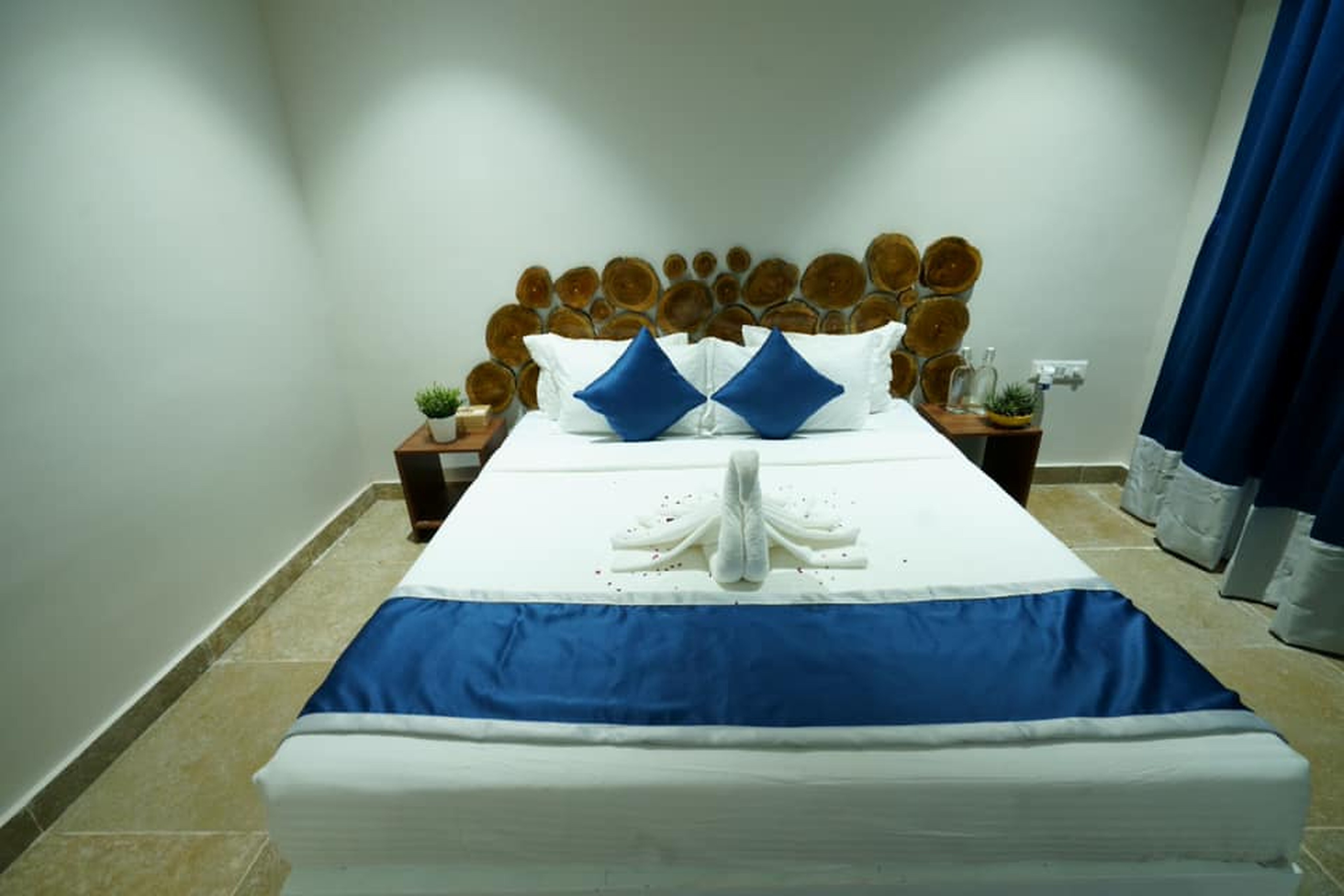 VVilla - Tap to explore photos