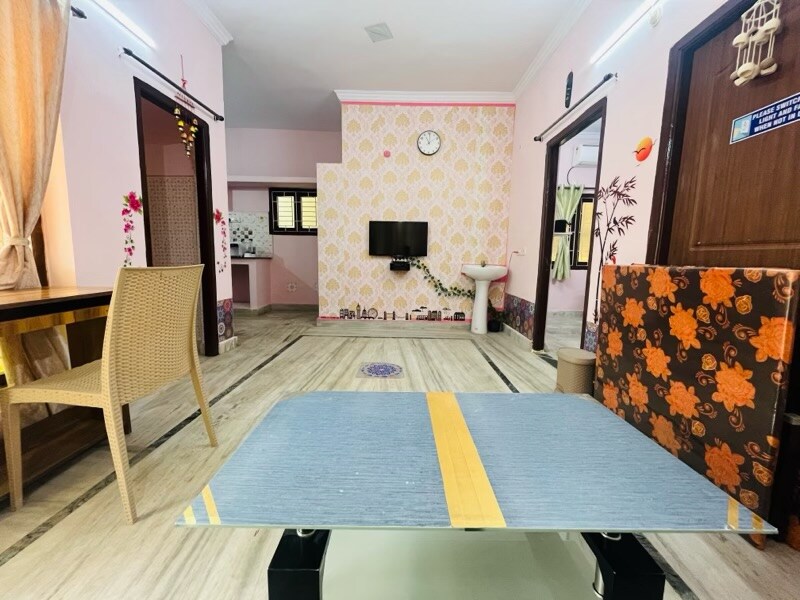 Parkside Nest 1BHK - Tap to explore photos