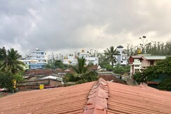 Single room with attached bathroom in Sakleshpur
